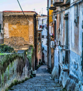 Le scale del vicolo Paradisiello a Napoli